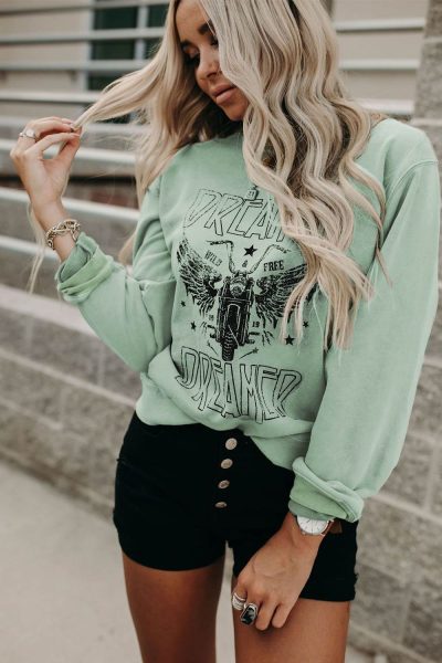 Riva Women Dream on Dreamer Graphic Print Pullover Sweatshirt