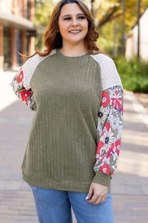 Vineyard Green Plus Size Textured Floral Patchwork Raglan Sleeve Blouse - Image 6
