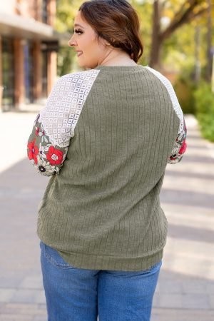 Vineyard Green Plus Size Textured Floral Patchwork Raglan Sleeve Blouse - Image 3