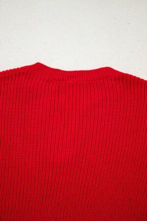 Racing Red Solid Textured Knit V Neck Drop Shoulder Sweater - Image 11