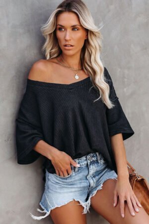 Black Exposed Seam Half Sleeve Knitted V Neck Textured Top