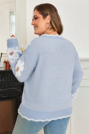 Gray Fuzzy Flower Scalloped V Neck Plus Sweater - Image 5