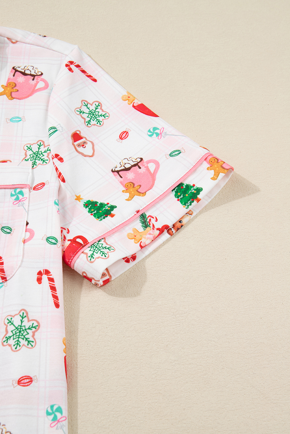 Pink Christmas Spirit Cute Holiday Print Short Sleeve Shirt and Pants 2pcs Pajama Set Pink Christmas Spirit Cute Holiday Print Short Sleeve Shirt and Pants 2pcs Pajama Set