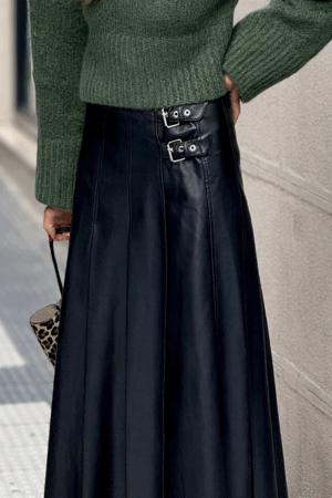 Black Faux Leather Retro Buckle Detail Pleated Stitch Flared Midi Skirt - Image 3