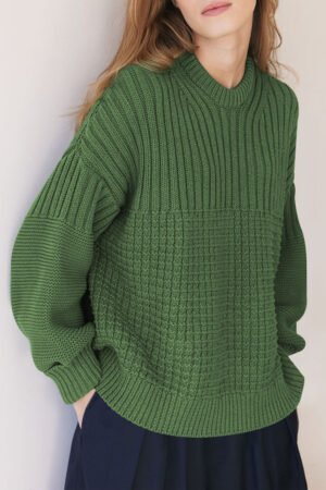Vineyard Green Solid Color Mixed Textured Knitted Crew Neck Sweater - Image 5