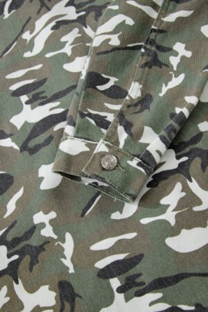 Green Camo Chest Pockets Loose Jean Jacket - Image 3