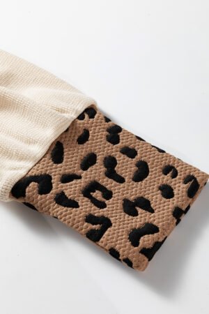 Beige Contrast Leopard Star Patchwork Detail Raw Seam Baggy Sweatshirt - Image 10